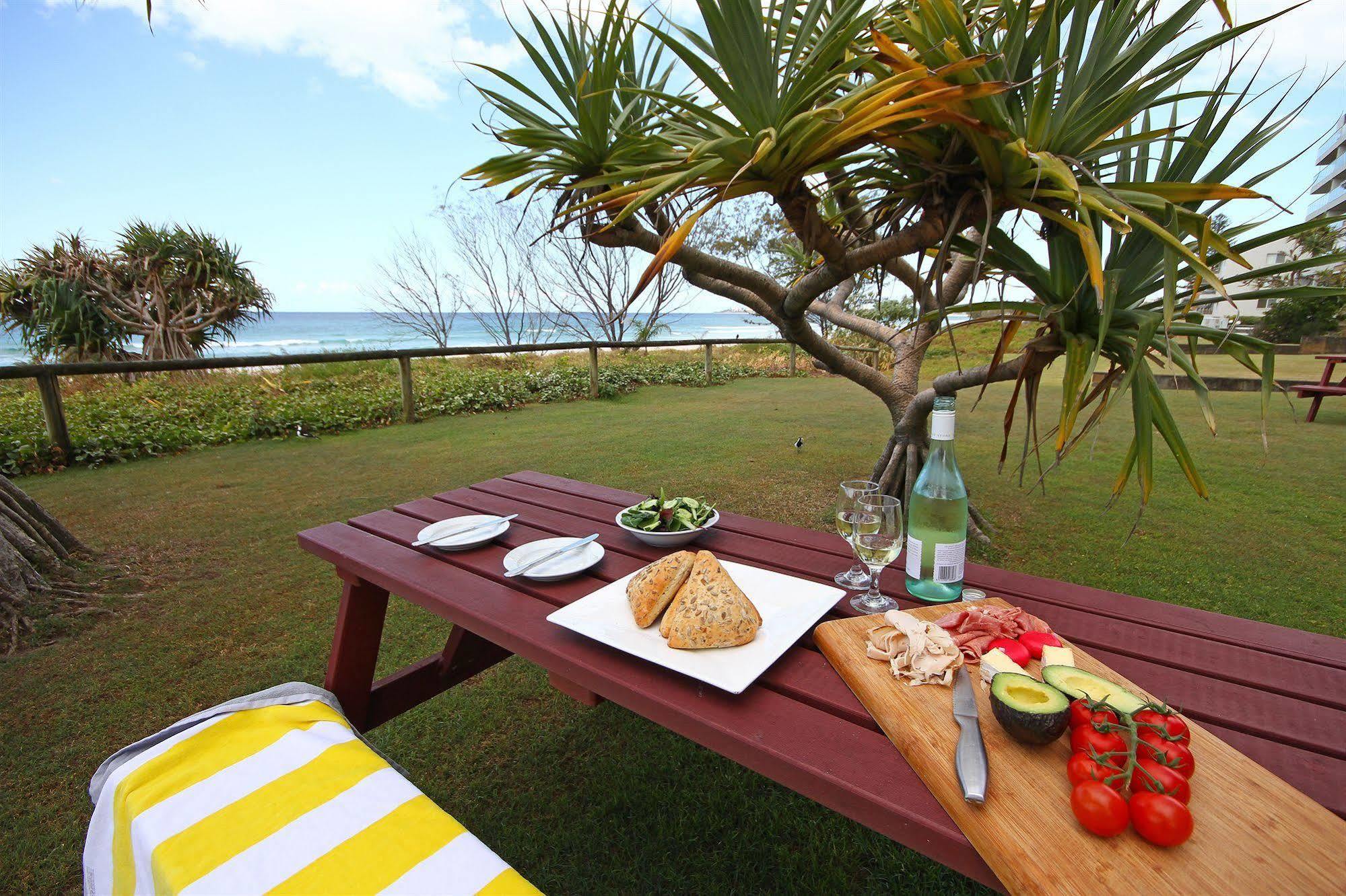 San Simeon Beachfront Apartments Tugun Gold Coast Luaran gambar